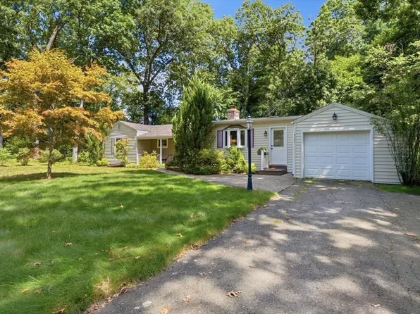 117 Hazardville Rd, Longmeadow, MA 01106