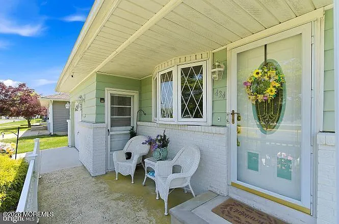 434 Jamaica Blvd — Photo 2