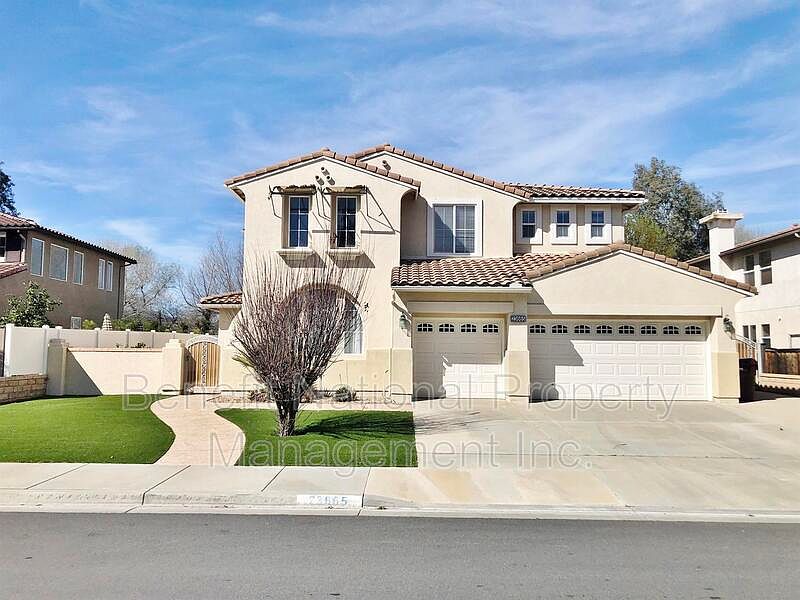 1st image of 23665 Hayes Ave