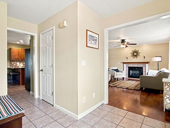 5th image of 613 Sycamore Dr