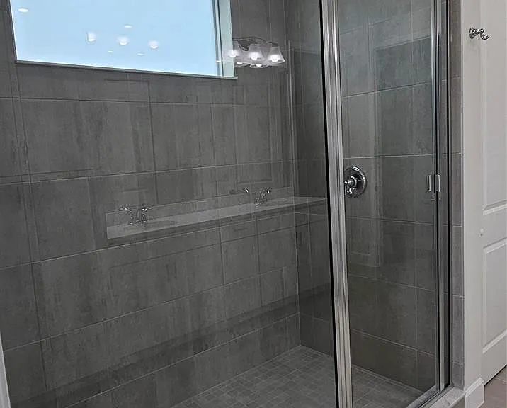 5461 Empire Dr — Photo 15