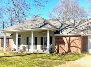 31 Estates Dr, Flowood, MS 39232
