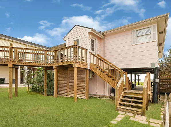 1521 John St, San Leon, TX 77539