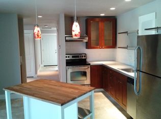 855 S 100th St, Seattle, WA 98168