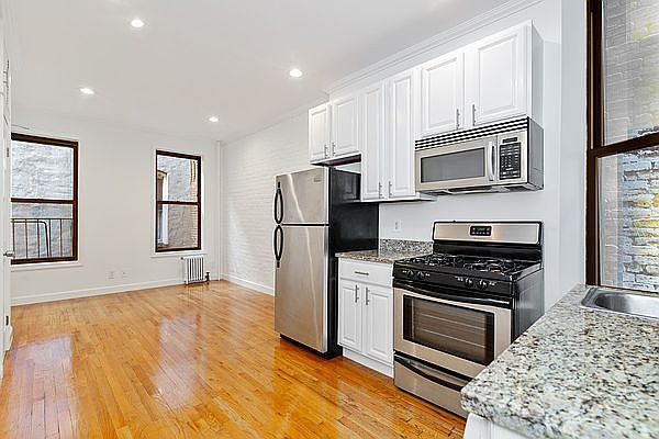 2nd image of 21 1st Ave APT 2