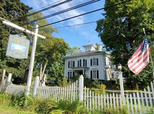 121 E Main St, Searsport, ME 04974