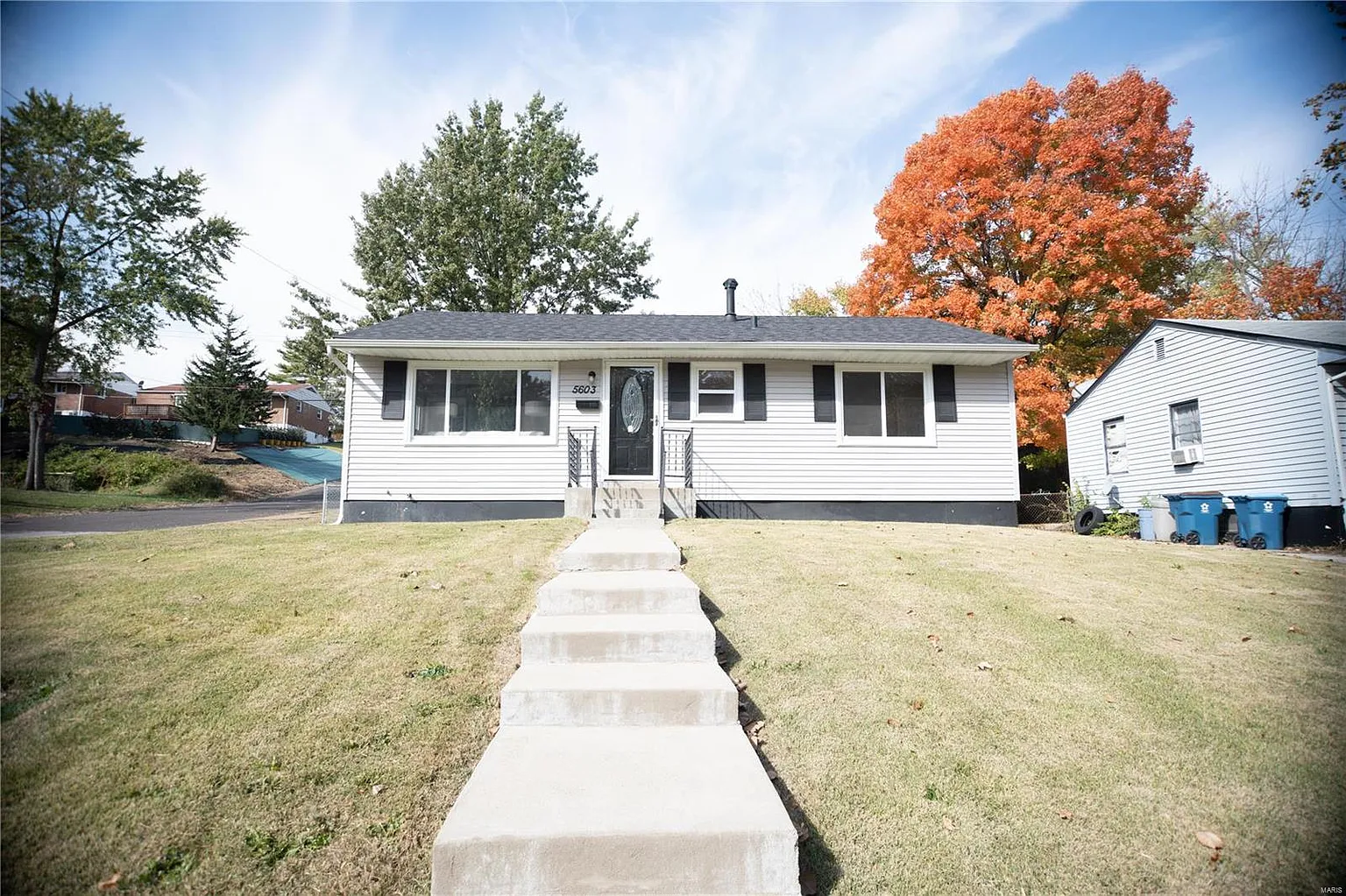 5603 Sapphire Ave photo 1