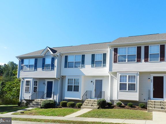 4th image of 306 Merrill Ct