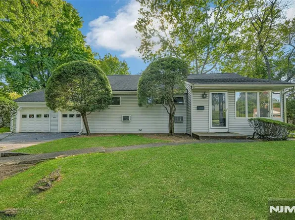 12 Pitcairn Avenue, Ho-Ho-Kus, NJ 07423