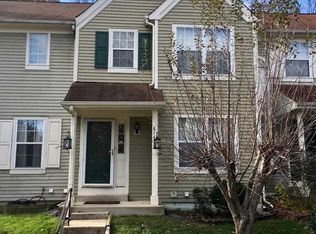 8743 Village Green Ct, Alexandria, VA 22309