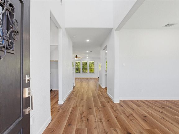 4th image of 6048 Heritage Creek Ln