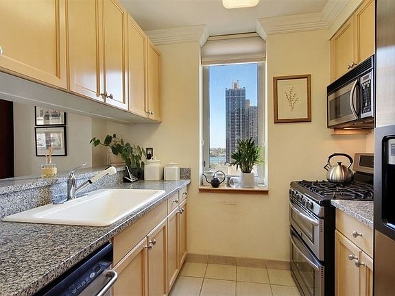 3rd image of 1760 2nd Ave APT 12A