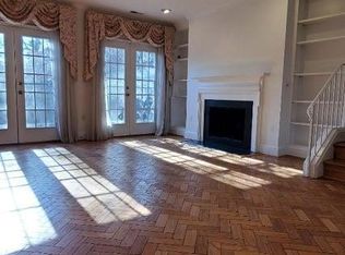 3225 Sutton Pl NW APT C, Washington, DC 20016