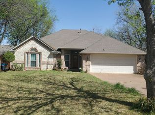 6320 Ten Mile Bridge Rd, Fort Worth, TX 76135