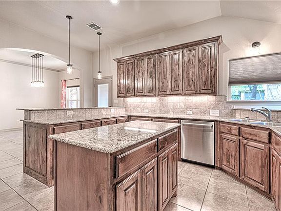 5th image of 3209 S Fork Cir