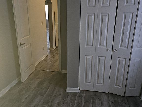 4th image of 817 Maryland St #1B