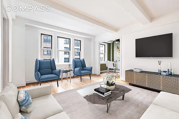 Sold by Compass | media 10