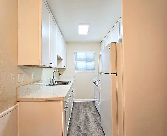 4919 Narragansett Ave #1 — Photo 7