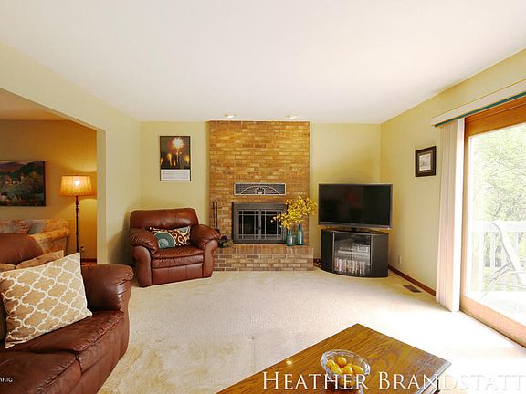 4th image of 1914 Forest Lake Dr SE
