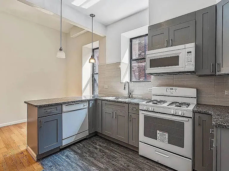 100-15 34th Ave #1R — Photo 5