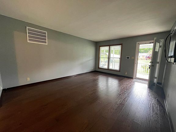 4th image of 1803 Campbell Dr