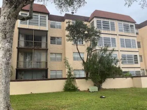 7300 NW 17th St #320A, Fort Lauderdale, FL 33313