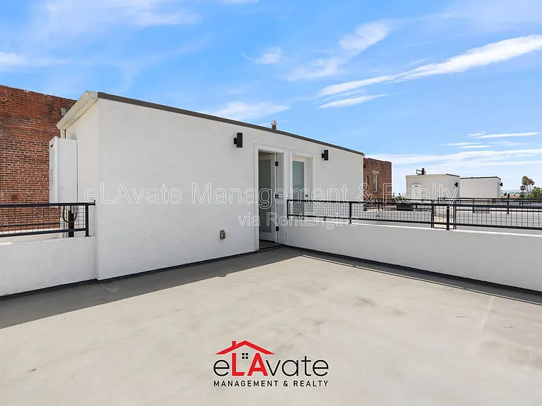 1035 N Serrano Ave #3 — Photo 23