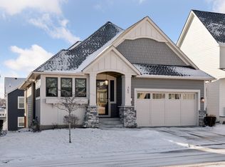 365 Laurel Curv, Golden Valley, MN 55426
