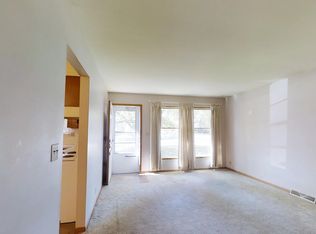 11 Buchanan Ct, Charleston, IL