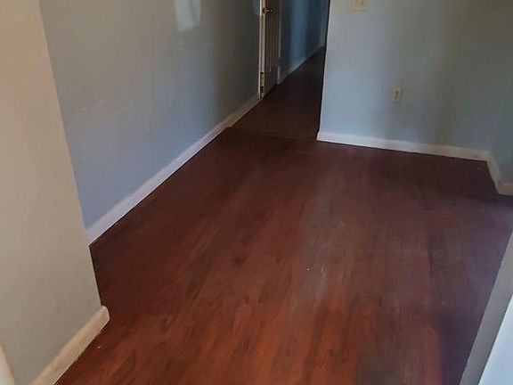 4th image of 99 Maffett St #3