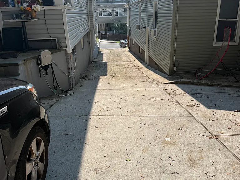 205 Westervelt Ave #2 — Photo 10