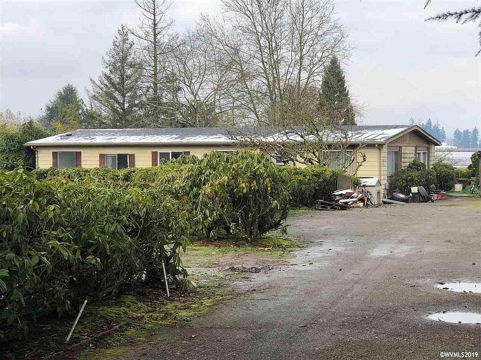 2nd image of 10775 River Rd NE