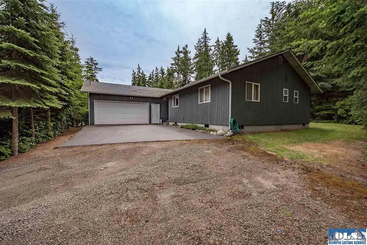 223 Fleming Dr photo 1