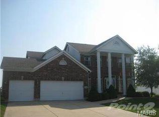 716 Hawk Run Dr, O'Fallon, MO 63368