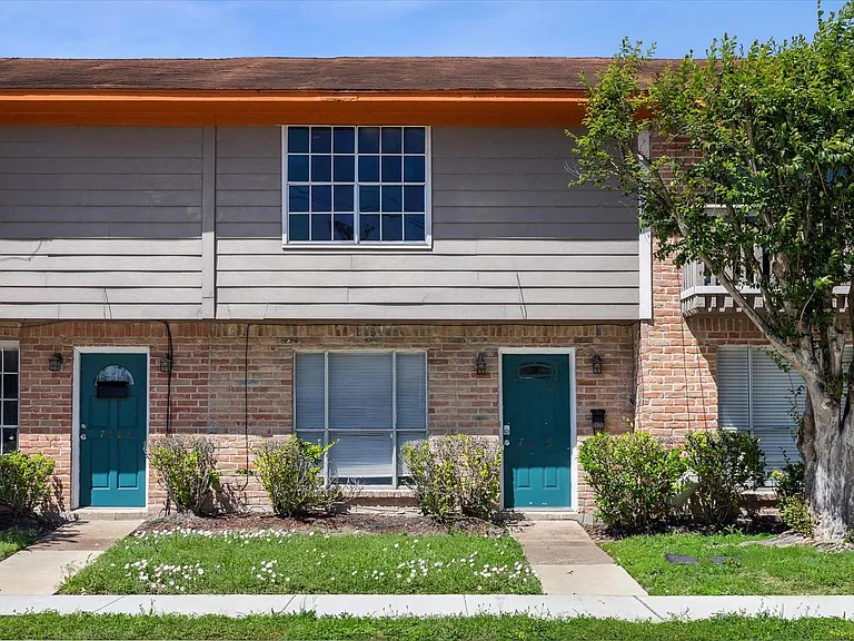 7805 Fuqua St #7805 — Photo 1