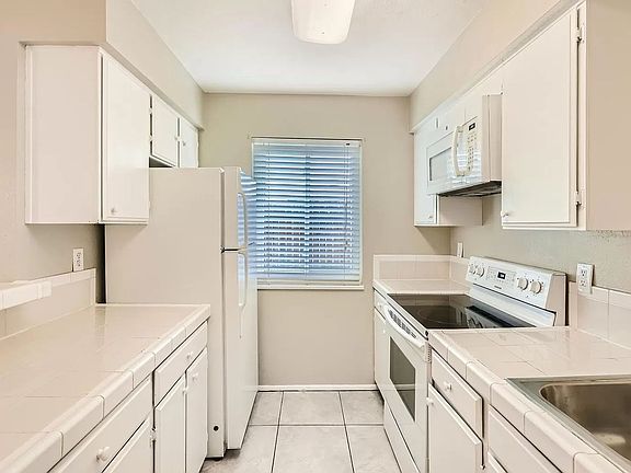 3rd image of 3825 S Monaco Pkwy APT 134