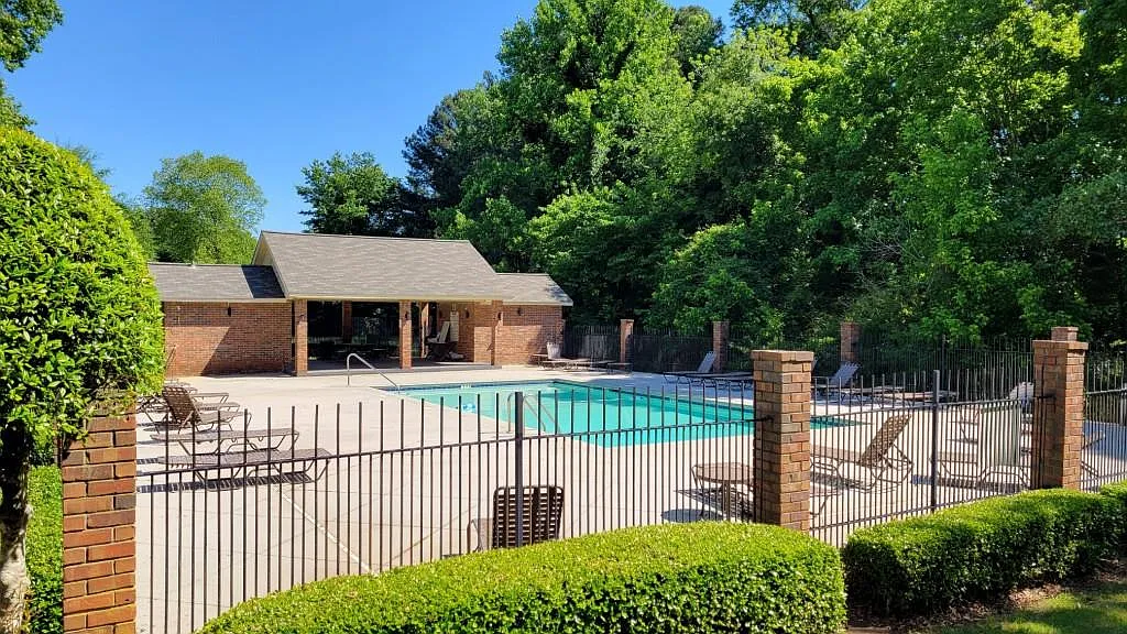Building Photo - 2462 Lehaven Dr