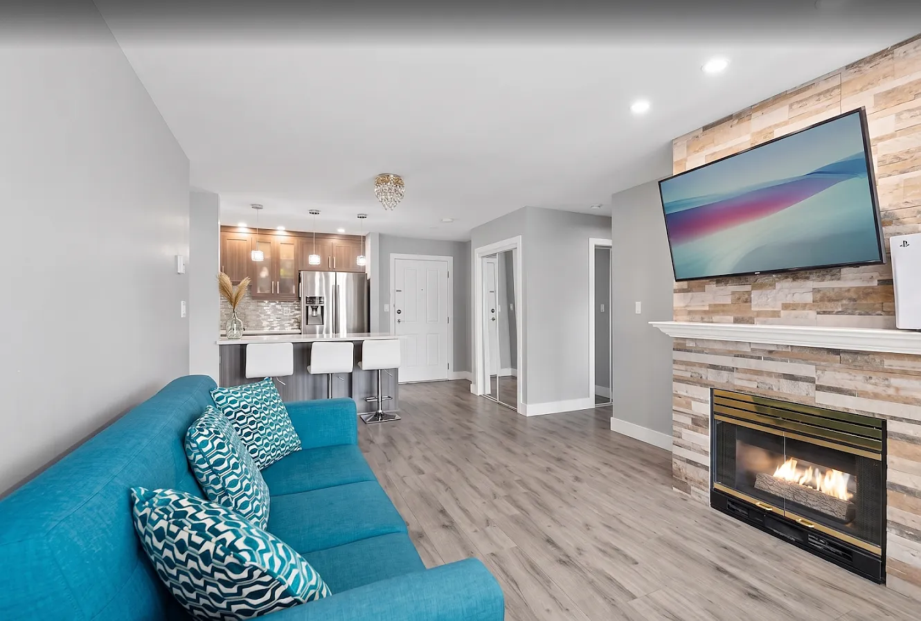2 bed, 1000 sqft, $2,450 — Photo 3
