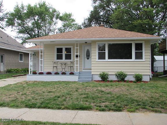 3rd image of 613 S Despelder St