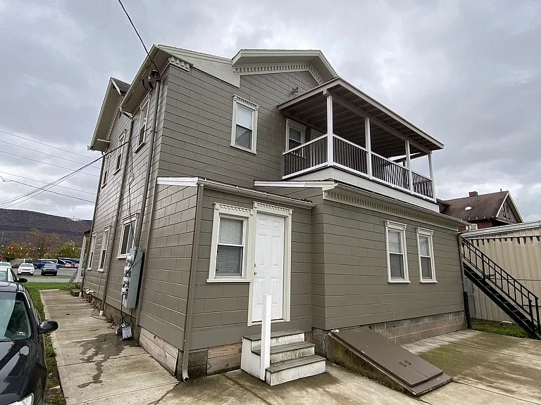 522 W 3rd St #2W — Photo 15
