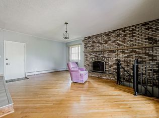 930 Clara St, Walled Lake, MI 48390