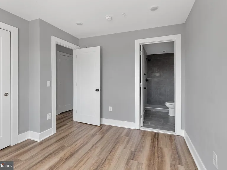 3965 Lancaster Ave #302 — Photo 18
