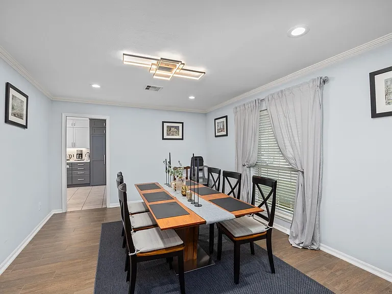 827 Thicket Ln #827 — Photo 17