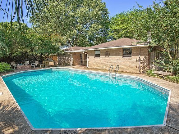 3rd image of 5558 Jane Marie Dr