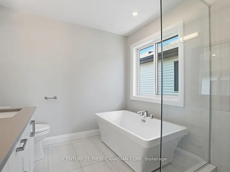 2775 Oriole Dr #UPPER — Photo 21