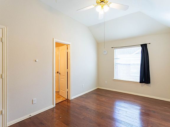 4th image of 4589 Spencer Dr