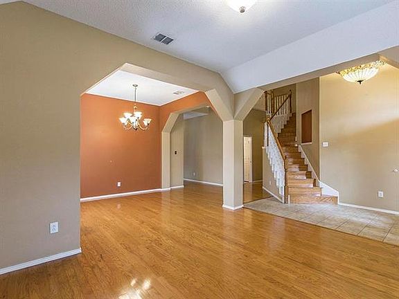 4th image of 5114 Petersburg Dr