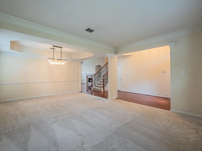 2217 Stonehenge Ln — Photo 4