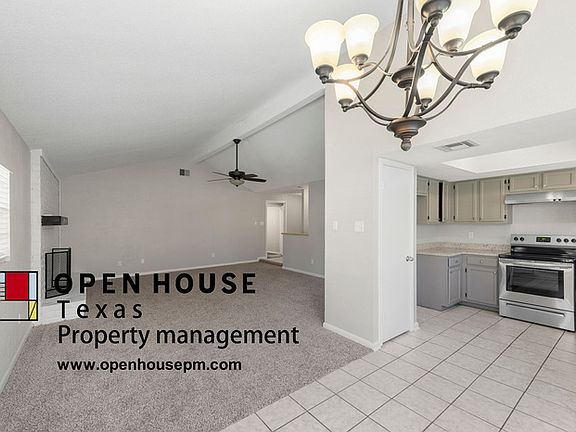 3rd image of 1118 Ashdale Dr