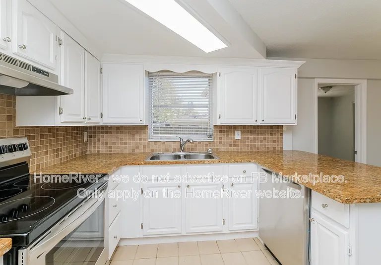 7300 San Moritz Dr — Photo 5